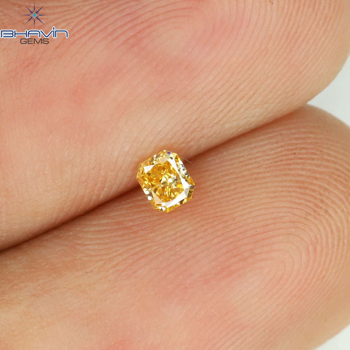 0.11 CT Natural Radiant Diamond Orange Color Clarity VS2 (2.76 MM)