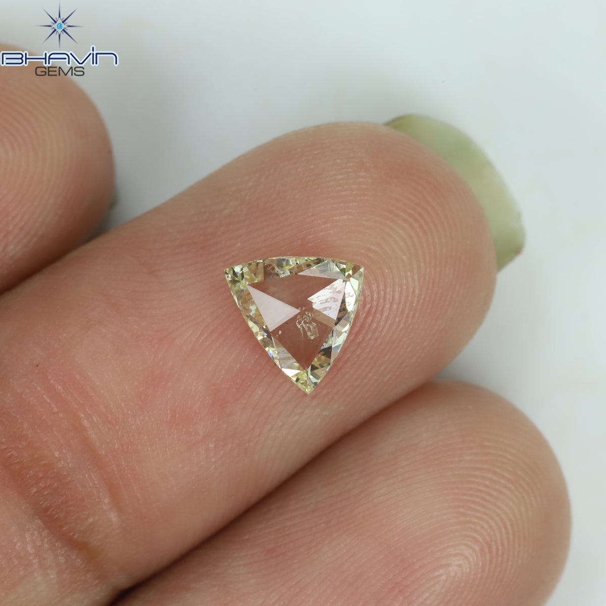 0.64 CT Natural Triangle Diamond Fancy Yellow Color Clarity SI2 (6.15 MM)