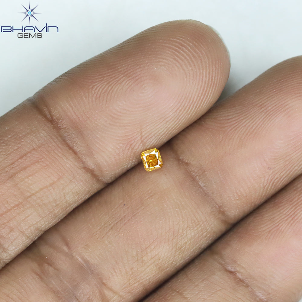 0.19 CT ラディアント シェイプ ナチュラル ダイヤモンド イエロー カラー VS1 クラリティ (3.95 MM)