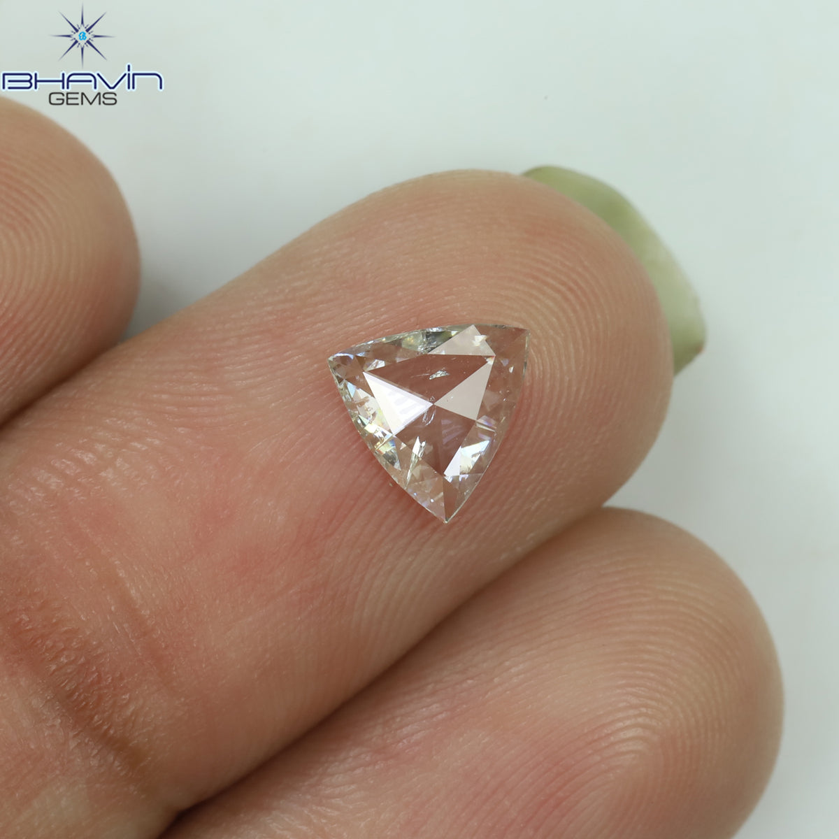 0.12 CT トライアングル シェイプ ナチュラル ダイヤモンド グリーン カラー SI2 クラリティ (3.44 MM)