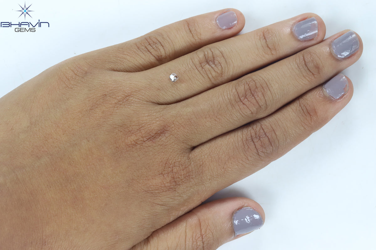 0.05 CT クッションシェイプ 天然ダイヤモンド ピンクカラー VS2 クラリティ (2.28 MM)