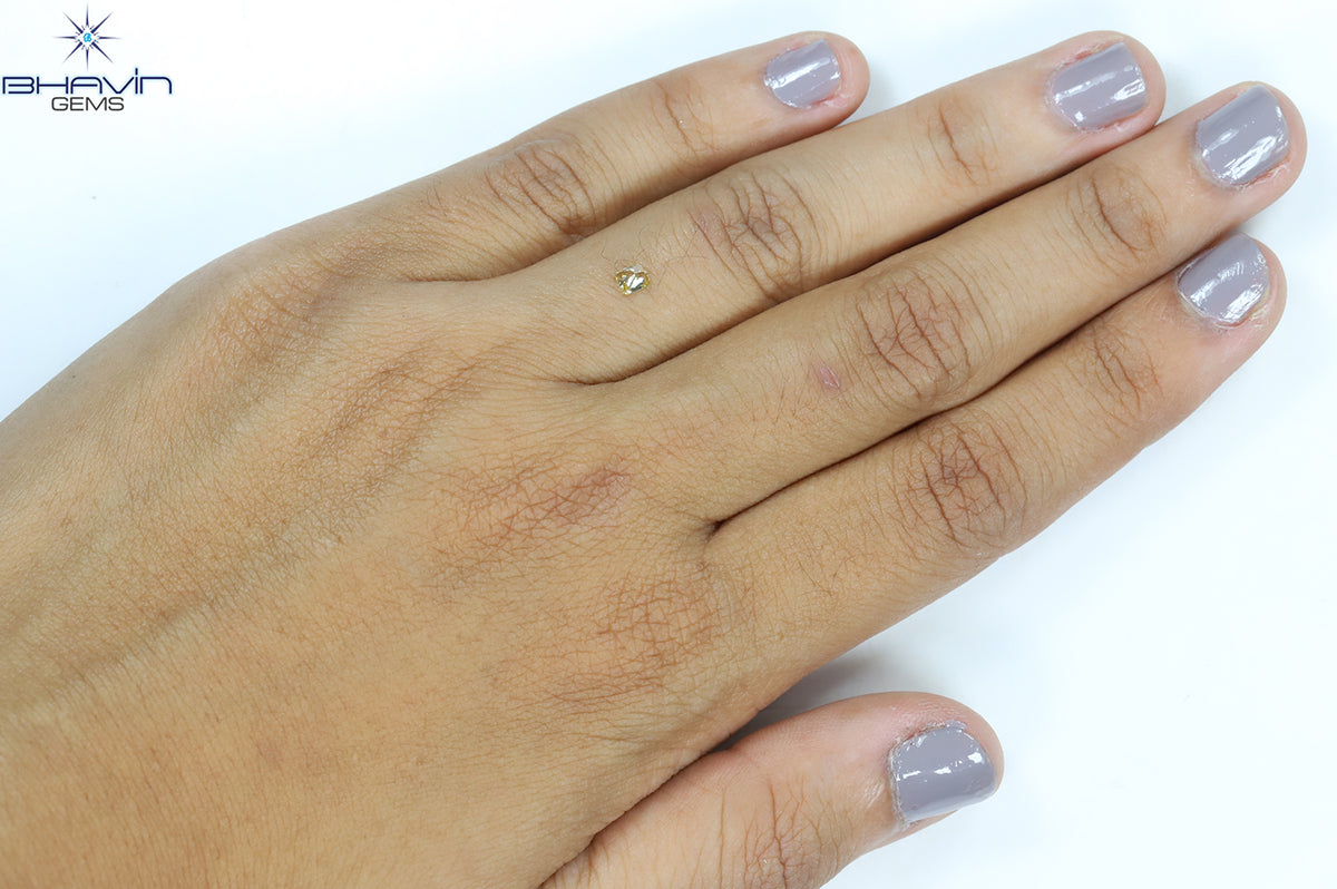 0.15 CT ラディアントシェイプ 天然ダイヤモンド オレンジカラー VS2 クラリティ (3.28 MM)