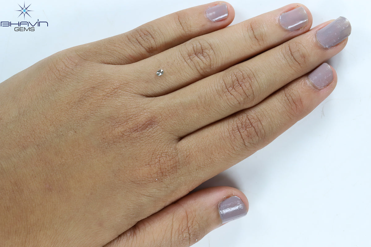 0.06 CT Natural Oval Diamond Enhanced Vivid Green Color Clarity VS1 (2.80 MM)