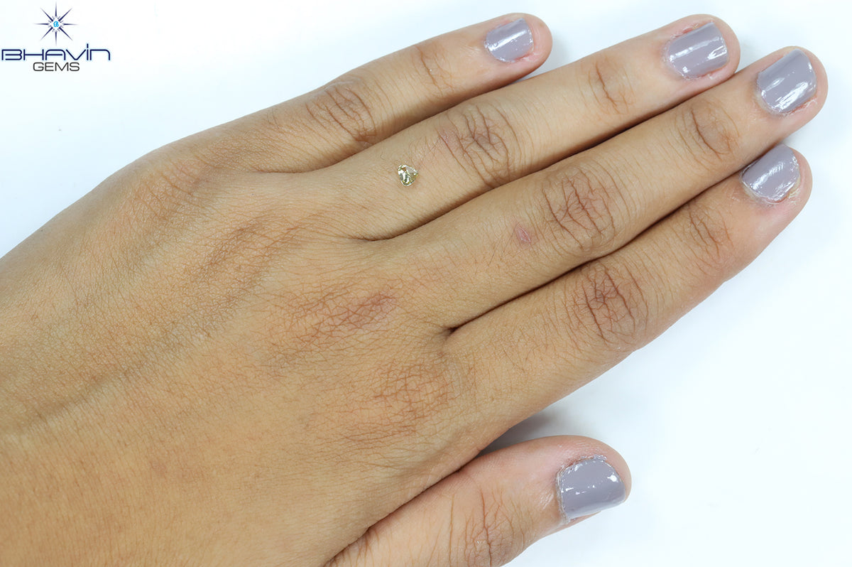 0.15 CT Natural Heart Diamond Green (Chameleon) Color Clarity VS1 (3.53 MM)