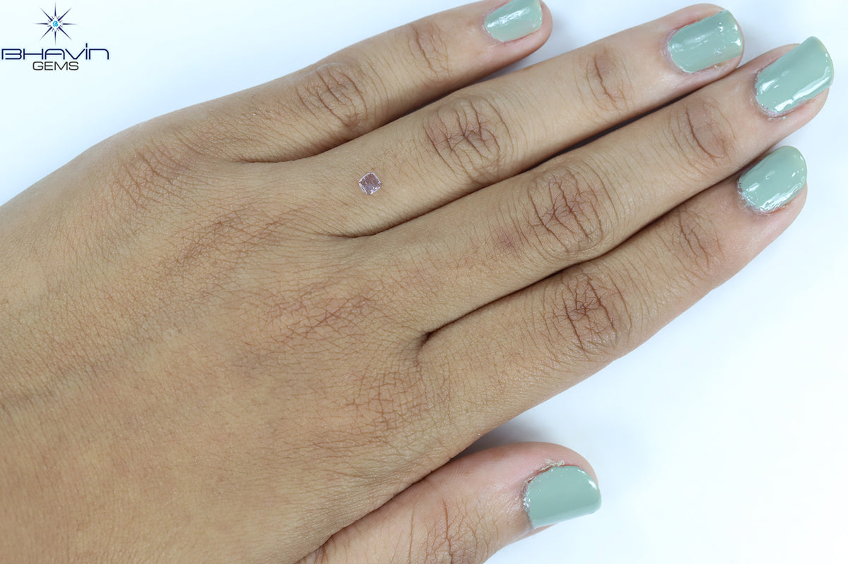 0.18 CT クッションシェイプ 天然ダイヤモンド ピンクカラー SI2 クラリティ (2.75 MM)