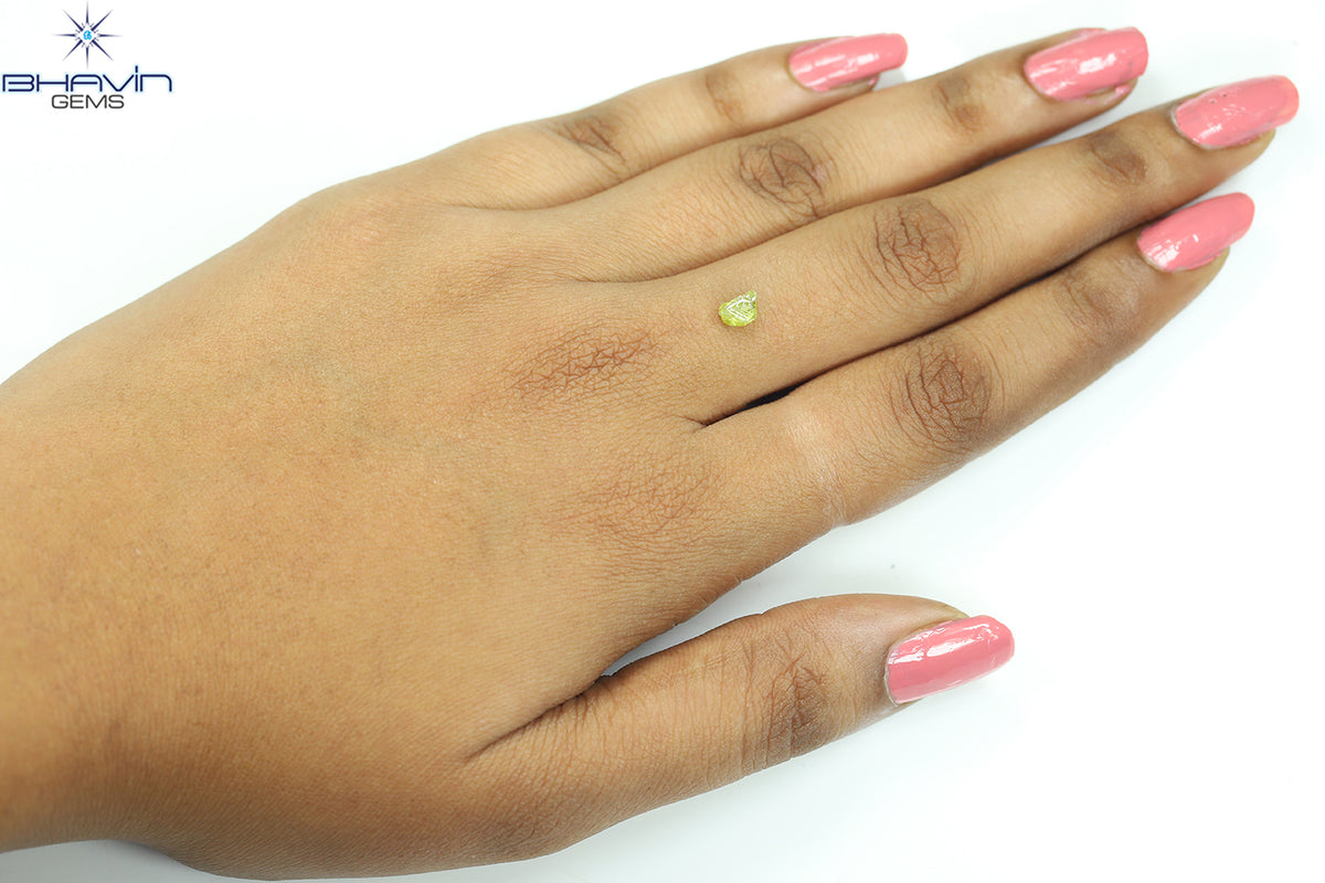 0.66 CT Natural Rough Diamond Yellow Color Clarity VS (5.67 MM)