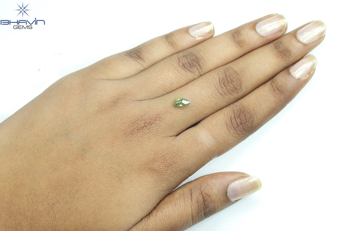 0.95 CT Natural Rough Diamond Enhanced Green Color Clarity VS (7.31 MM)