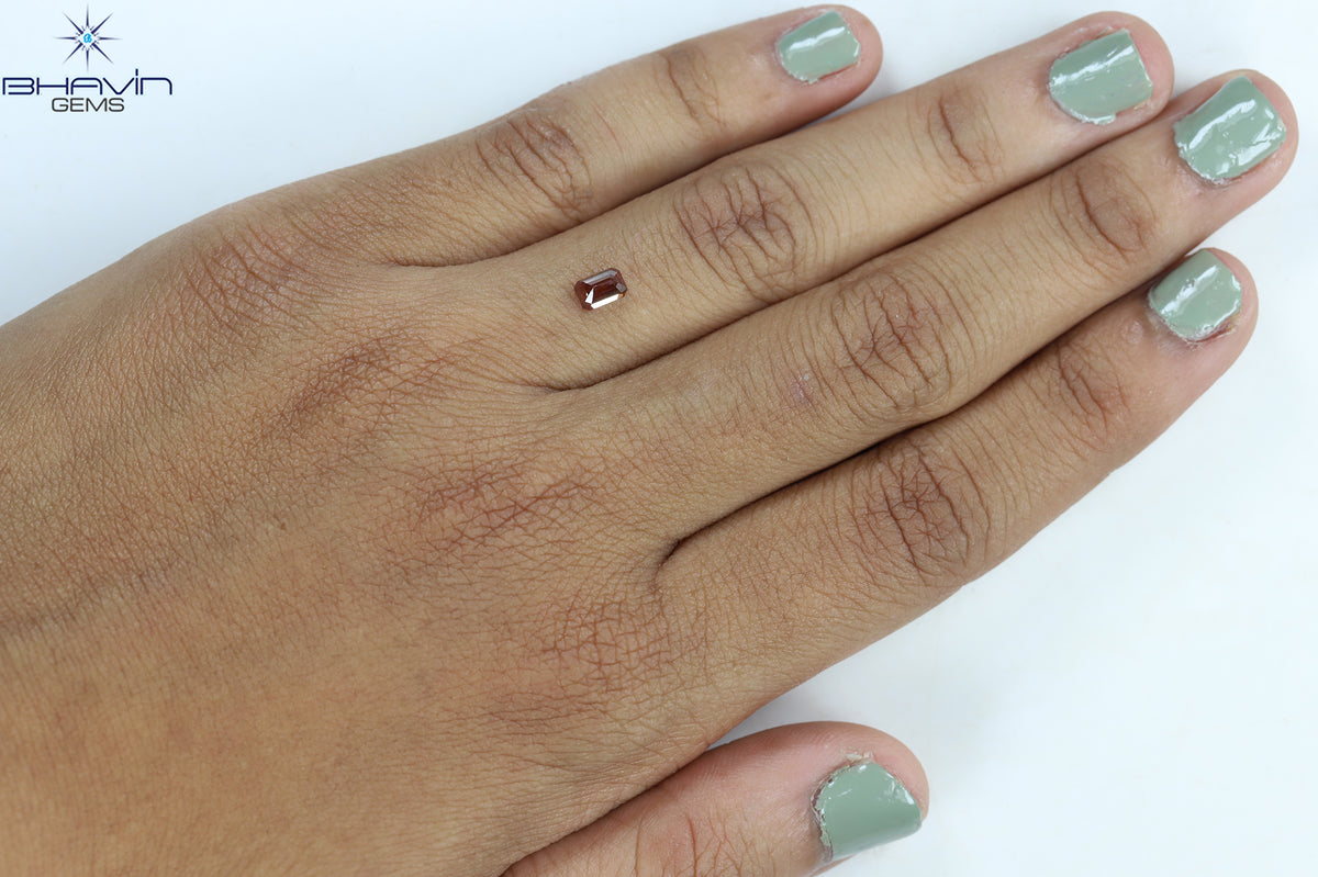 0.39 CT エメラルドシェイプ 天然ダイヤモンド ピンクカラー VS1 クラリティ (4.88 MM)