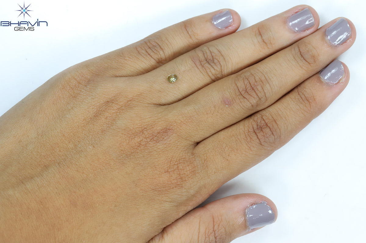 0.24 CT オーバルシェイプ 天然ダイヤモンド グリーン（カメレオン）カラー SI1 クラリティ（4.20 MM）