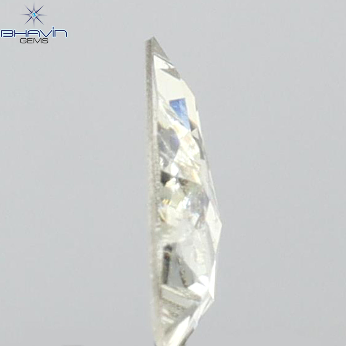0.12 CT トライアングル シェイプ ナチュラル ダイヤモンド グリーン カラー SI2 クラリティ (3.44 MM)