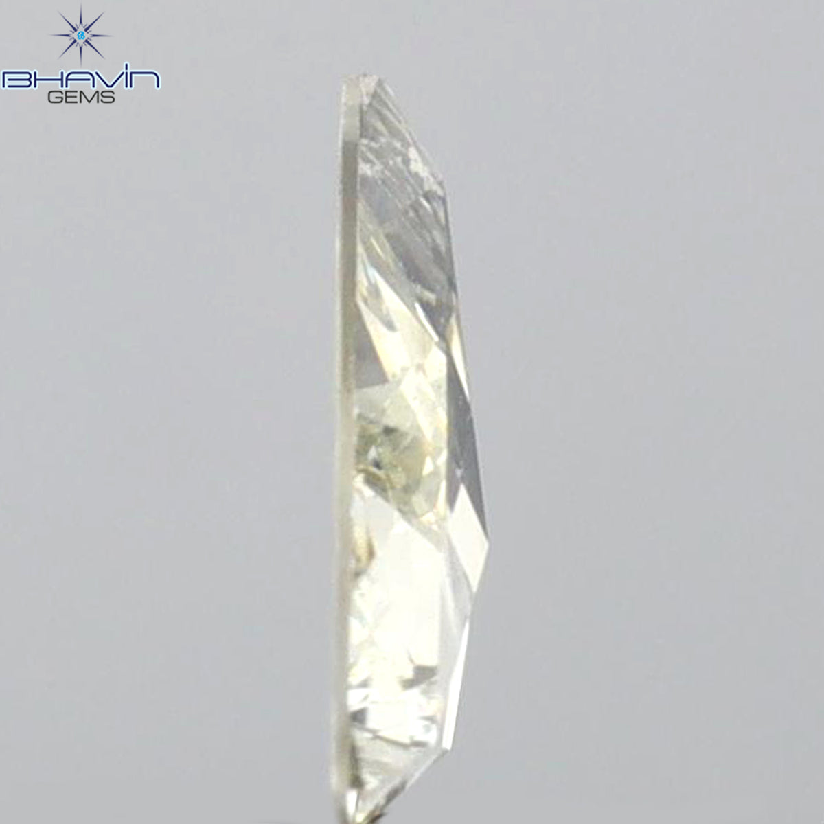 0.52 CT Natural Triangle Diamond White Color Clarity VS2 (7.36 MM)