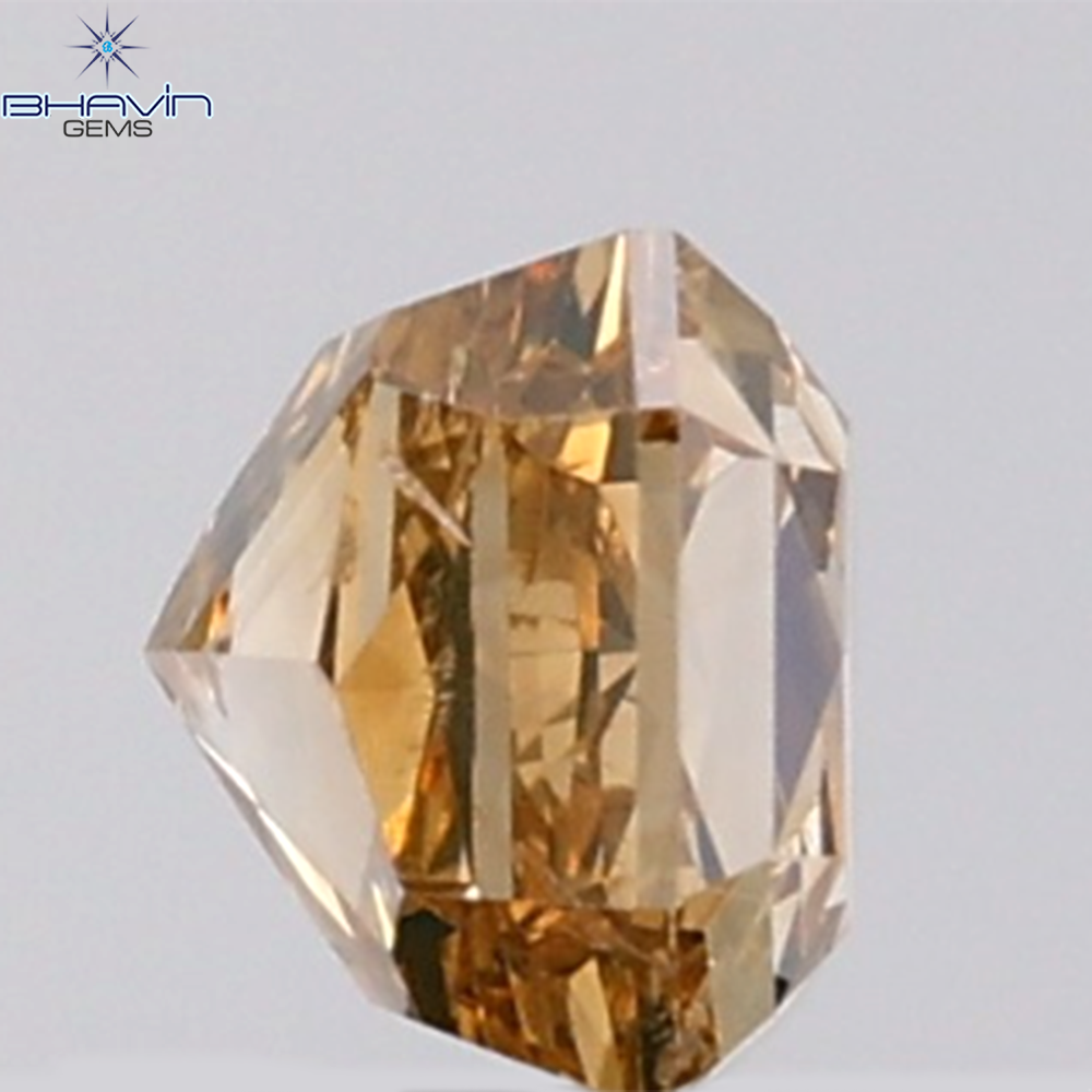 0.12 CT トライアングル シェイプ ナチュラル ダイヤモンド グリーン カラー SI2 クラリティ (3.44 MM)