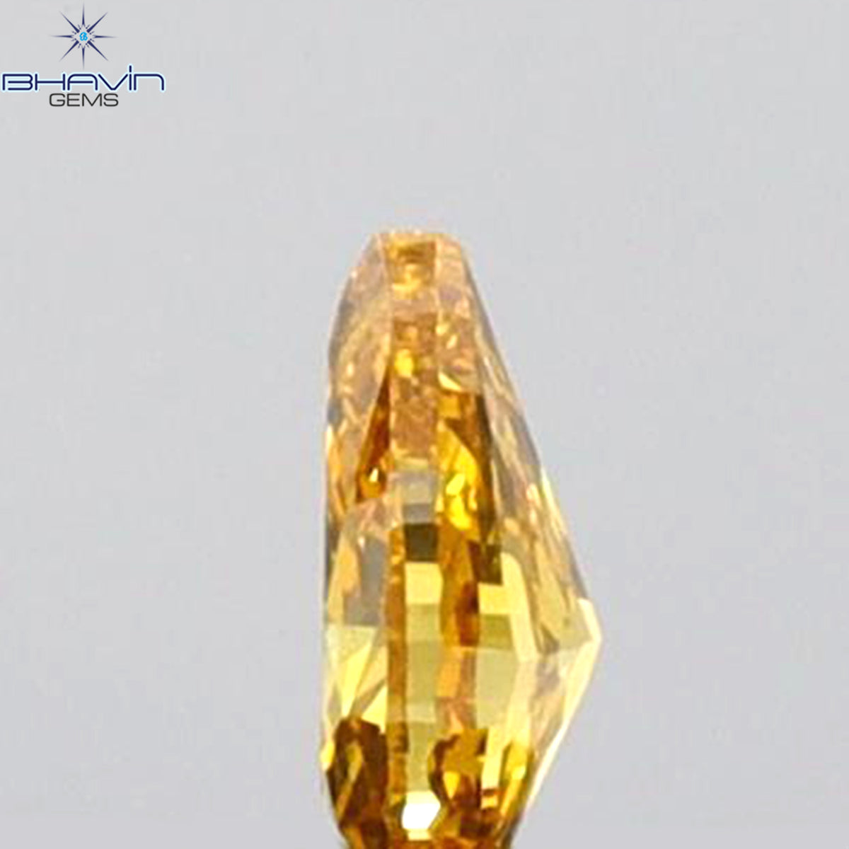 0.09 CT ペアシェイプ 天然ダイヤモンド オレンジカラー VS1 クラリティ (3.52 MM)