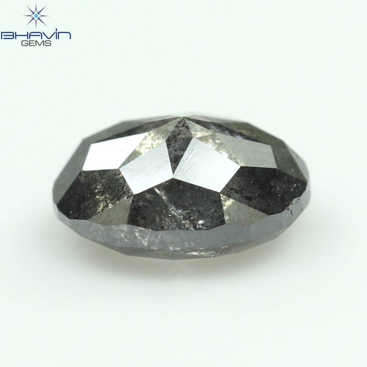 0.36 CT オーバルシェイプ ナチュラル ダイヤモンド ソルト アンド パッパー カラー I3 クラリティ (4.66 MM)