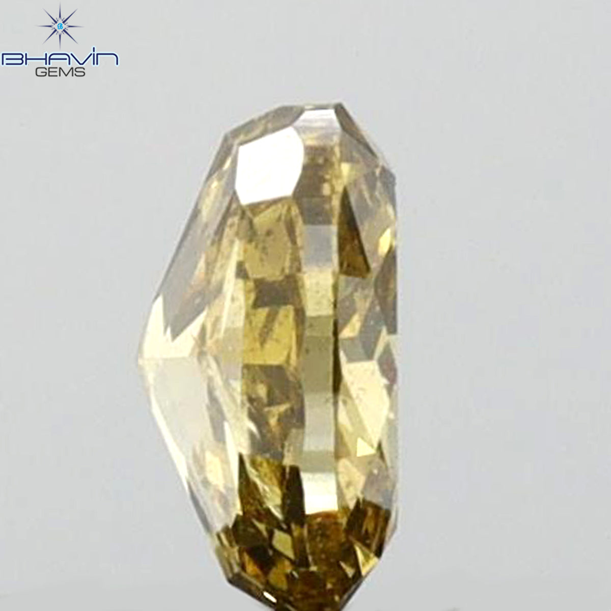 0.24 CT オーバルシェイプ 天然ダイヤモンド グリーン（カメレオン）カラー SI1 クラリティ（4.20 MM）