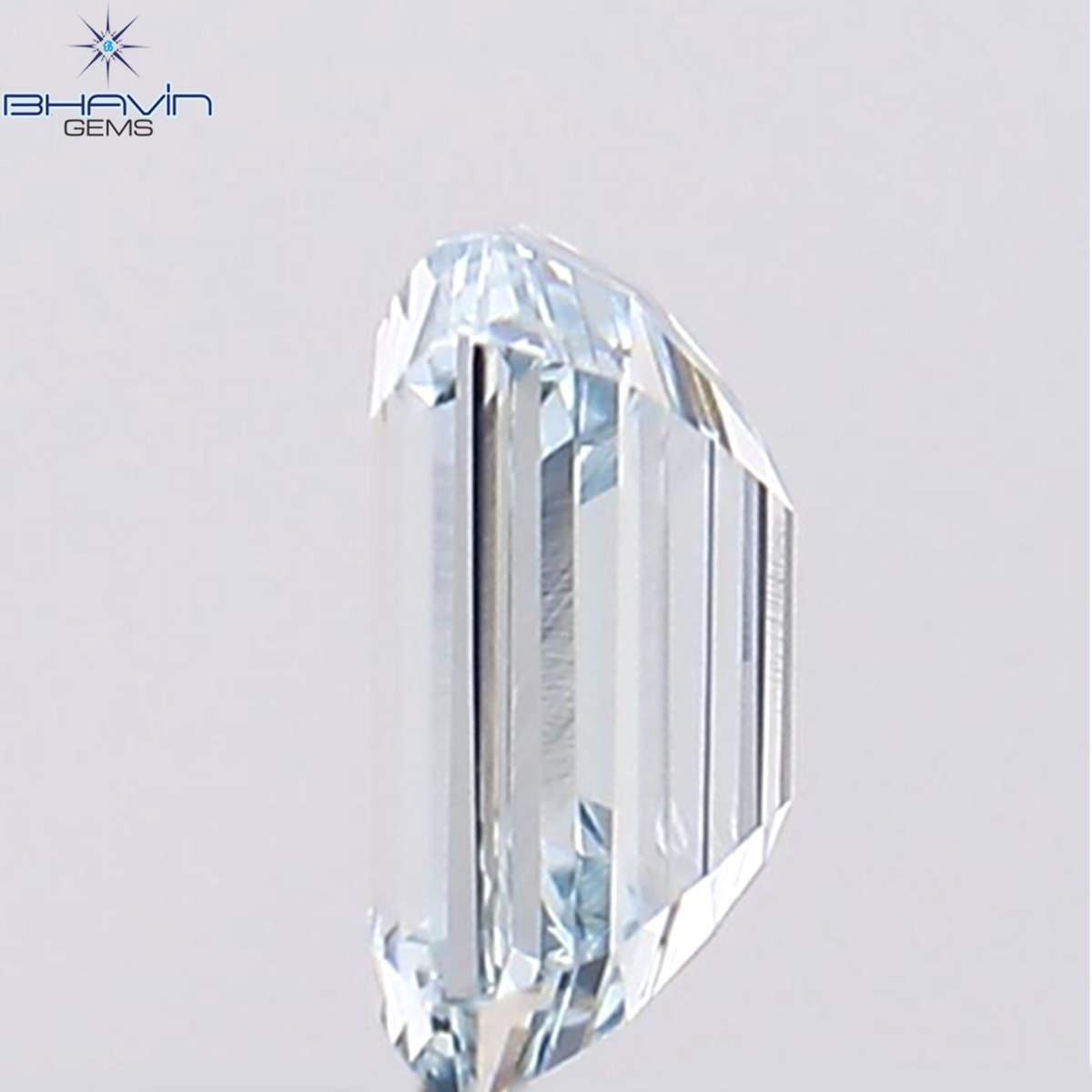 0.49 CT Natural Emerald Diamond Enhanced Greenish Blue Color Clarity VS1 (5.32 MM)