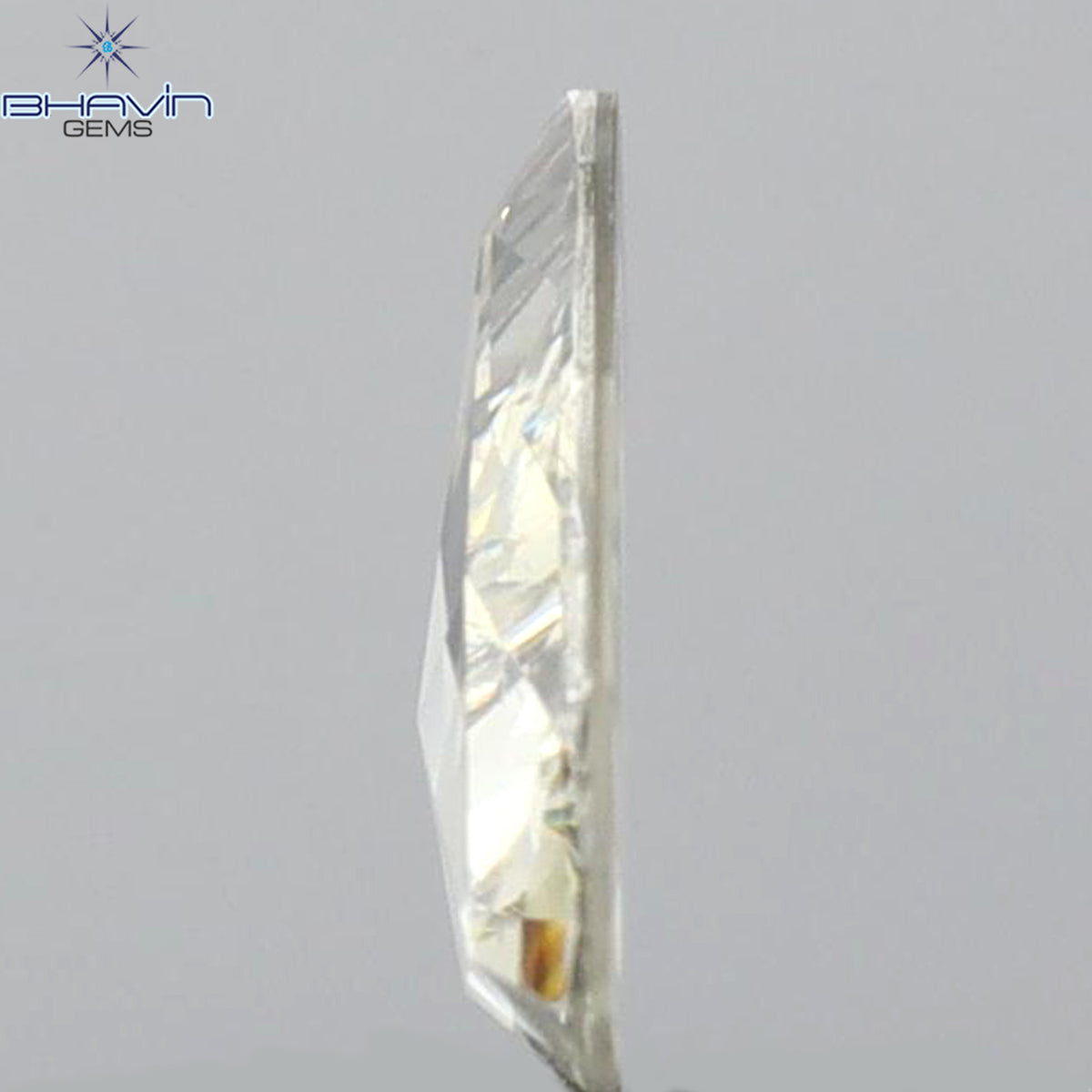 0.52 CT Natural Triangle Diamond White Color Clarity VS2 (7.36 MM)