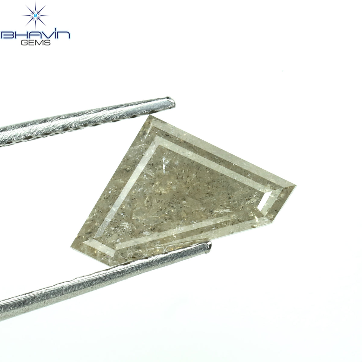 1.11 CT クッション シェイプ ソルト アンド ペッパー カラー ダイヤモンド クラリティ I3 (5.59 MM)