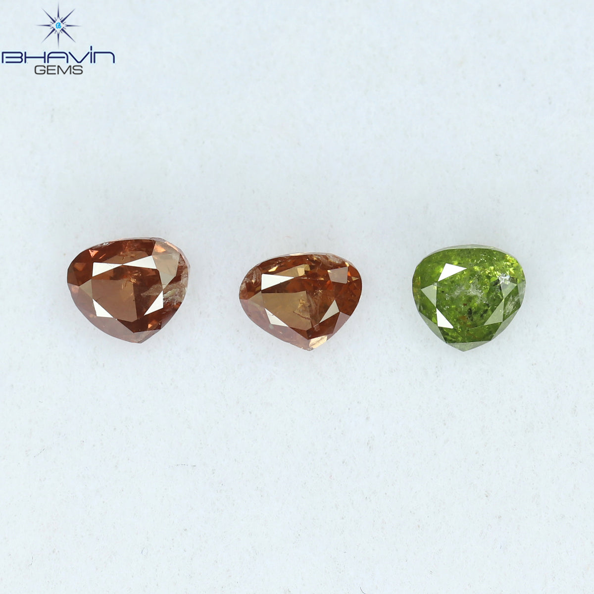 0.51 CT/3 ピース ハートシェイプ エンハンスト ピンク グリーン カラー ナチュラル ルース ダイヤモンド I1 クラリティ (3.20 MM)