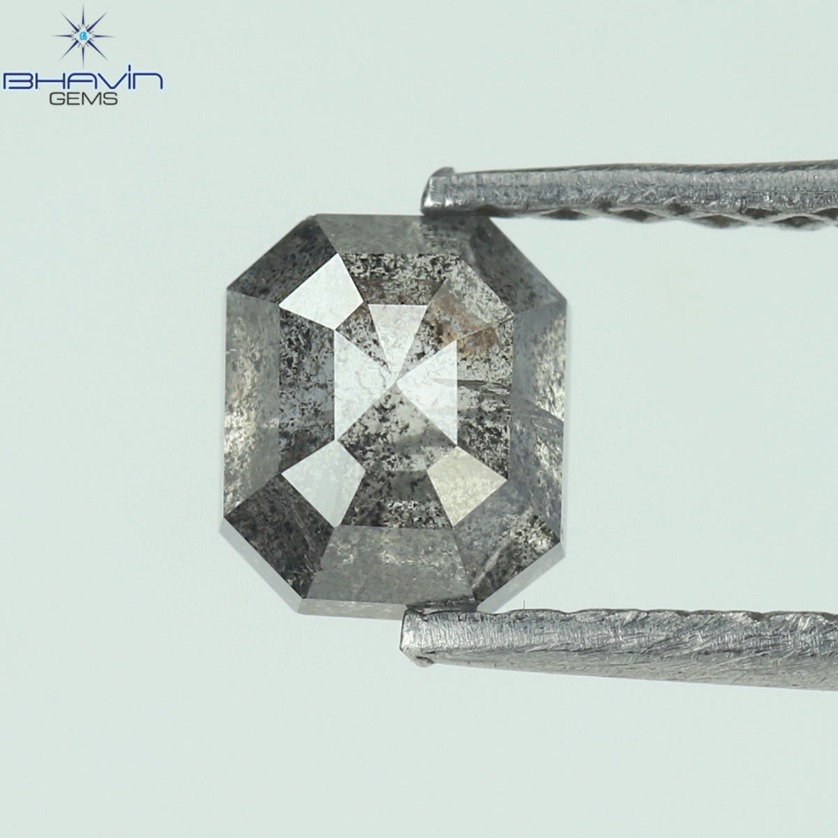 0.61 CT エメラルド シェイプ ナチュラル ルース ダイヤモンド ソルト アンド ペッパー カラー I3 クラリティ (4.77 MM)