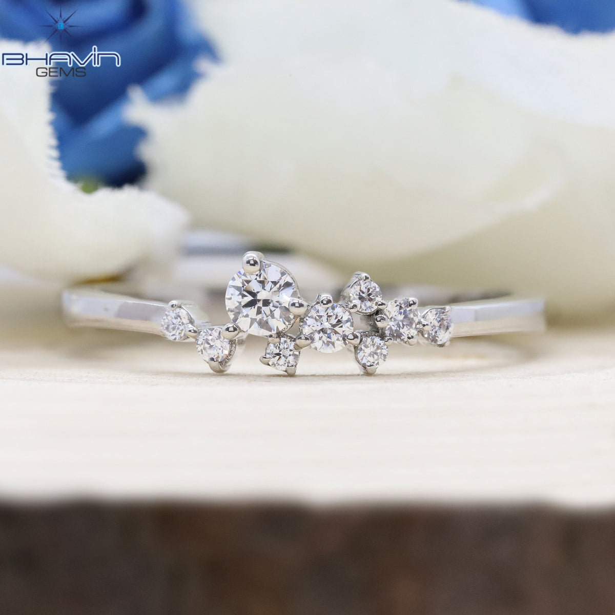 Timeless Curve Ring in Natural Diamond Beauty