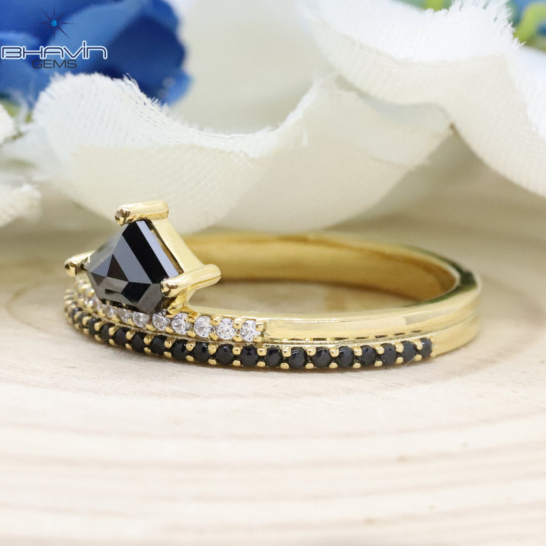 Natural Pentagon Shape Diamond Ring Set with Matching Band