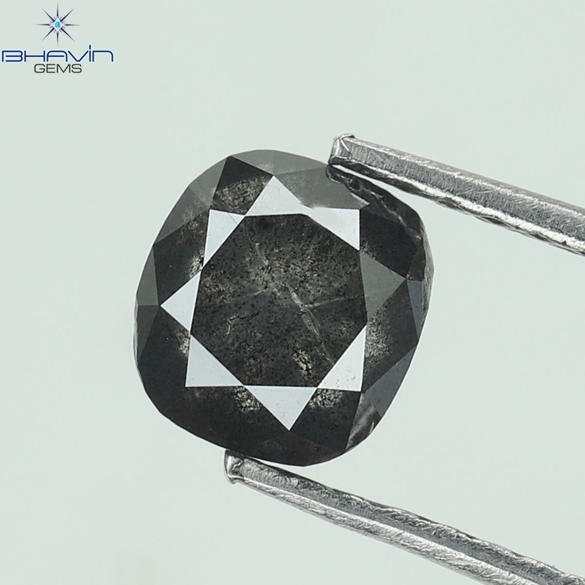 1.11 CT クッション シェイプ ソルト アンド ペッパー カラー ダイヤモンド クラリティ I3 (5.59 MM)