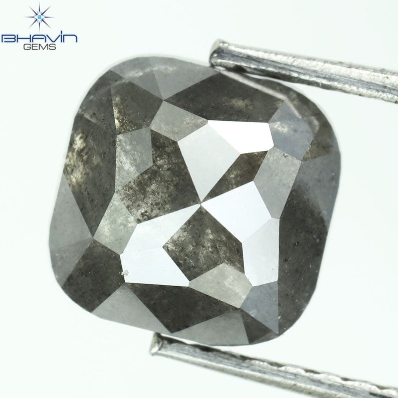2.22 CT クッション シェイプ ソルト アンド ペッパー カラー ダイヤモンド クラリティ I3 (6.95 MM)