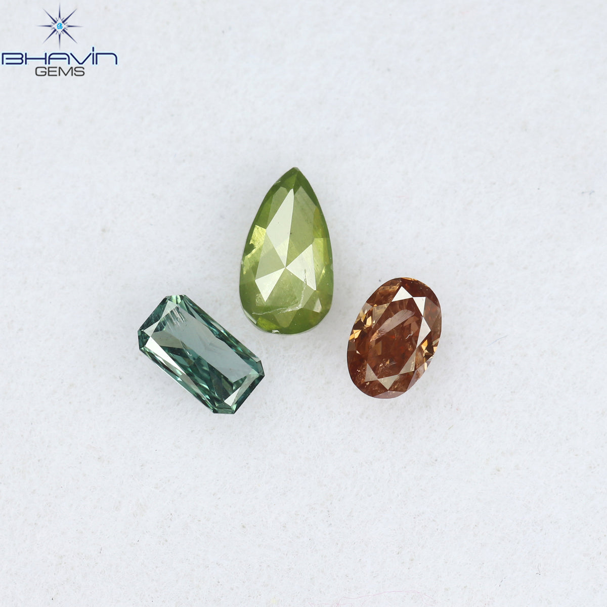 0.34 CT/3 ピース ミックス シェイプ ナチュラル ダイヤモンド ミックス カラー SI2 クラリティ (4.75 MM)