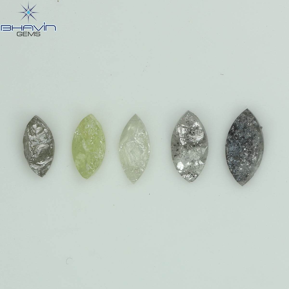 1.05 CT、ノーカット ポルキ シェイプ、天然ダイヤモンド、ブルー カラー、I3 クラリティ (5.42 MM)