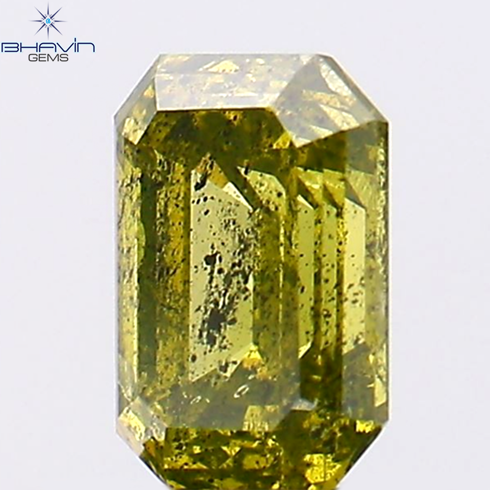 0.69 CT エメラルド シェイプ ナチュラル ダイヤモンド 強化グリーン カラー I1 クラリティ (5.70 MM)