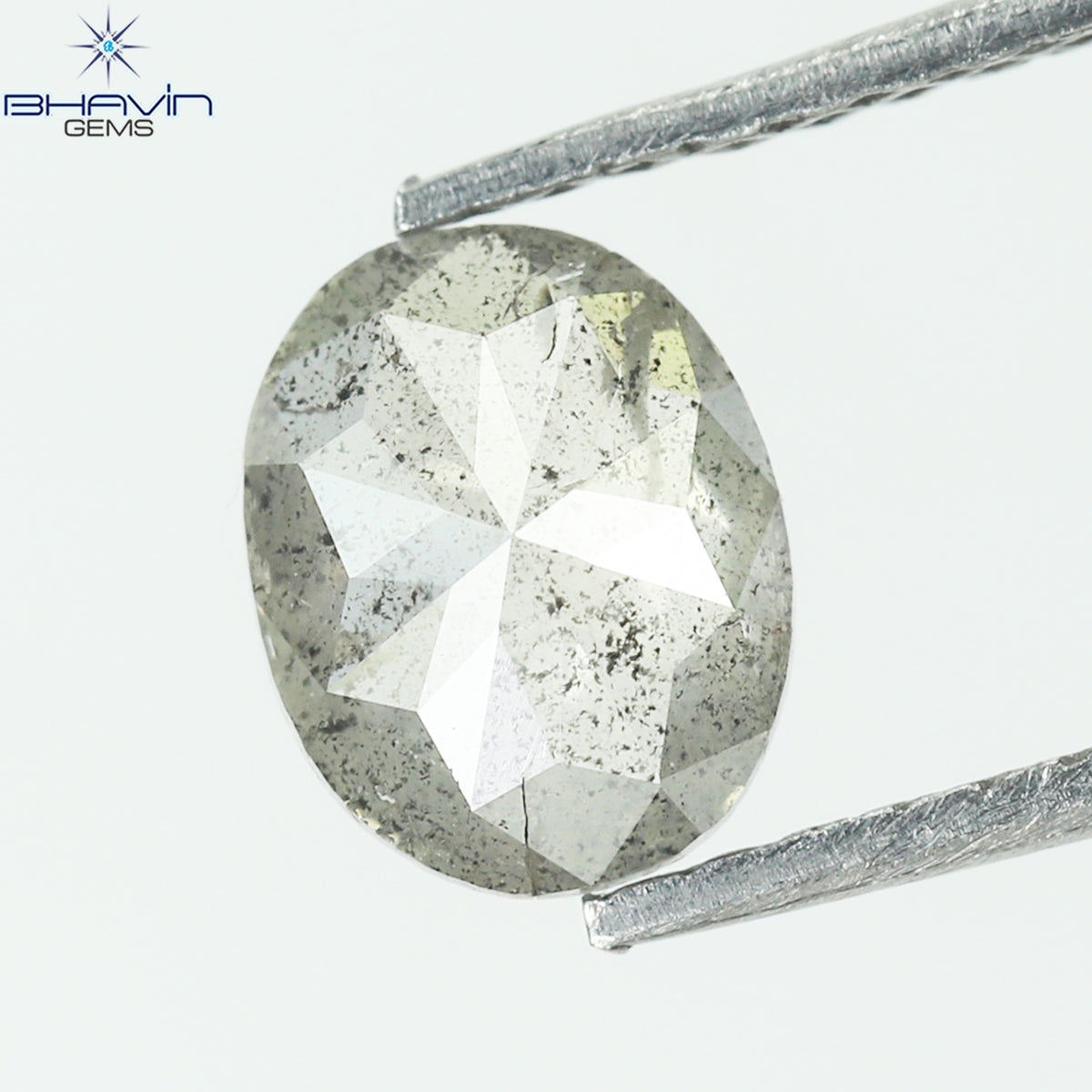 0.78 CT オーバルシェイプ ナチュラル ダイヤモンド ソルト アンド ペッパー カラー I3 クラリティ (6.70 MM)