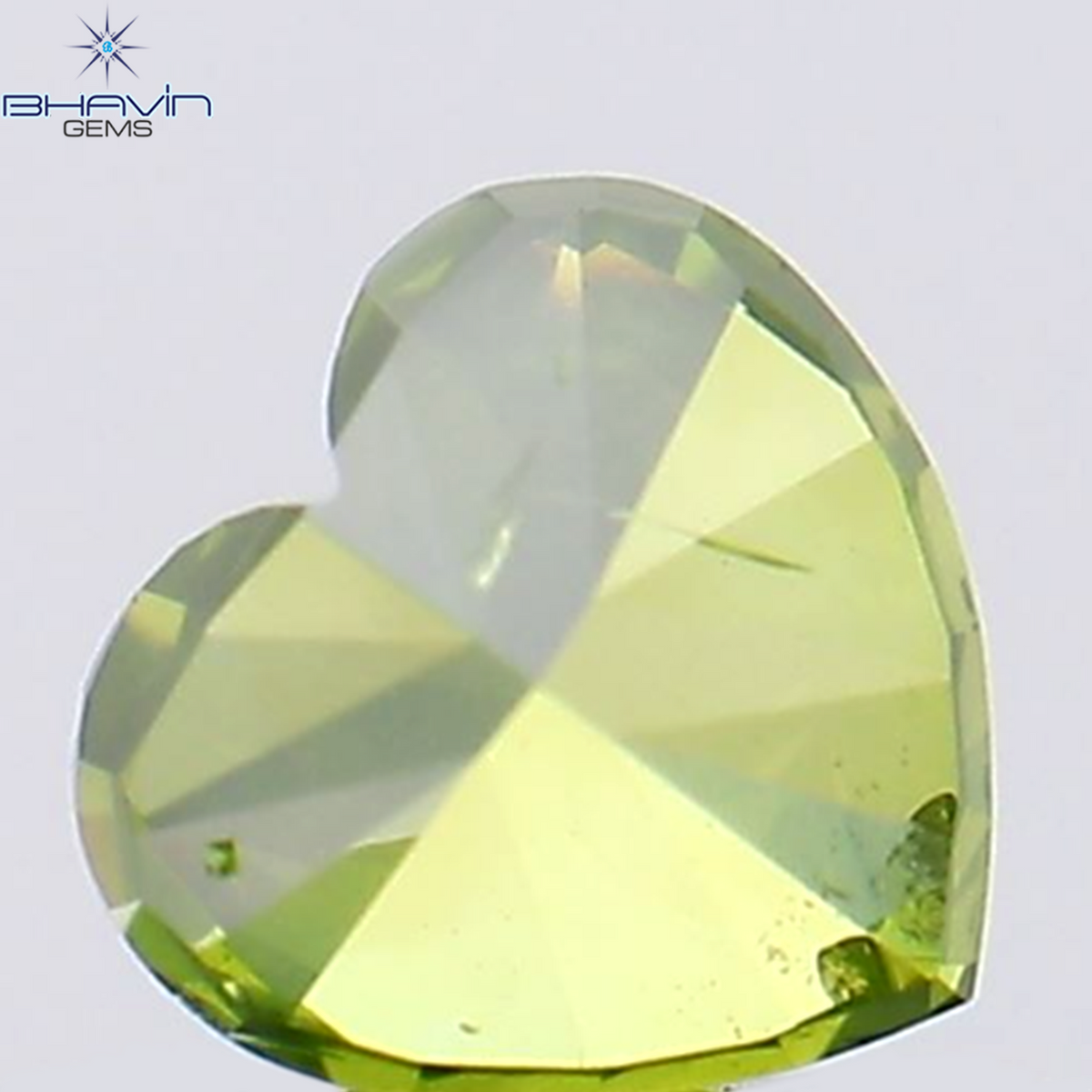 0.33 CT ハート シェイプ ナチュラル ダイヤモンド グリーン カラー SI2 クラリティ (4.08 MM)