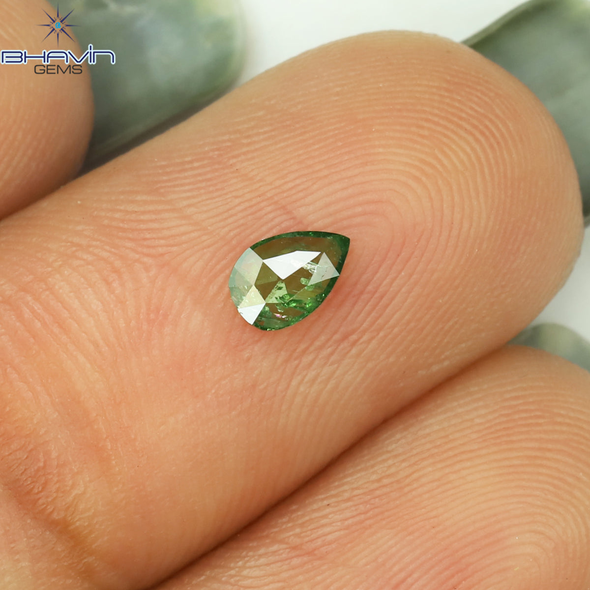 0.23 CT ペアシェイプ ナチュラル ダイヤモンド グリーン カラー I2 クラリティ (6.27 MM)