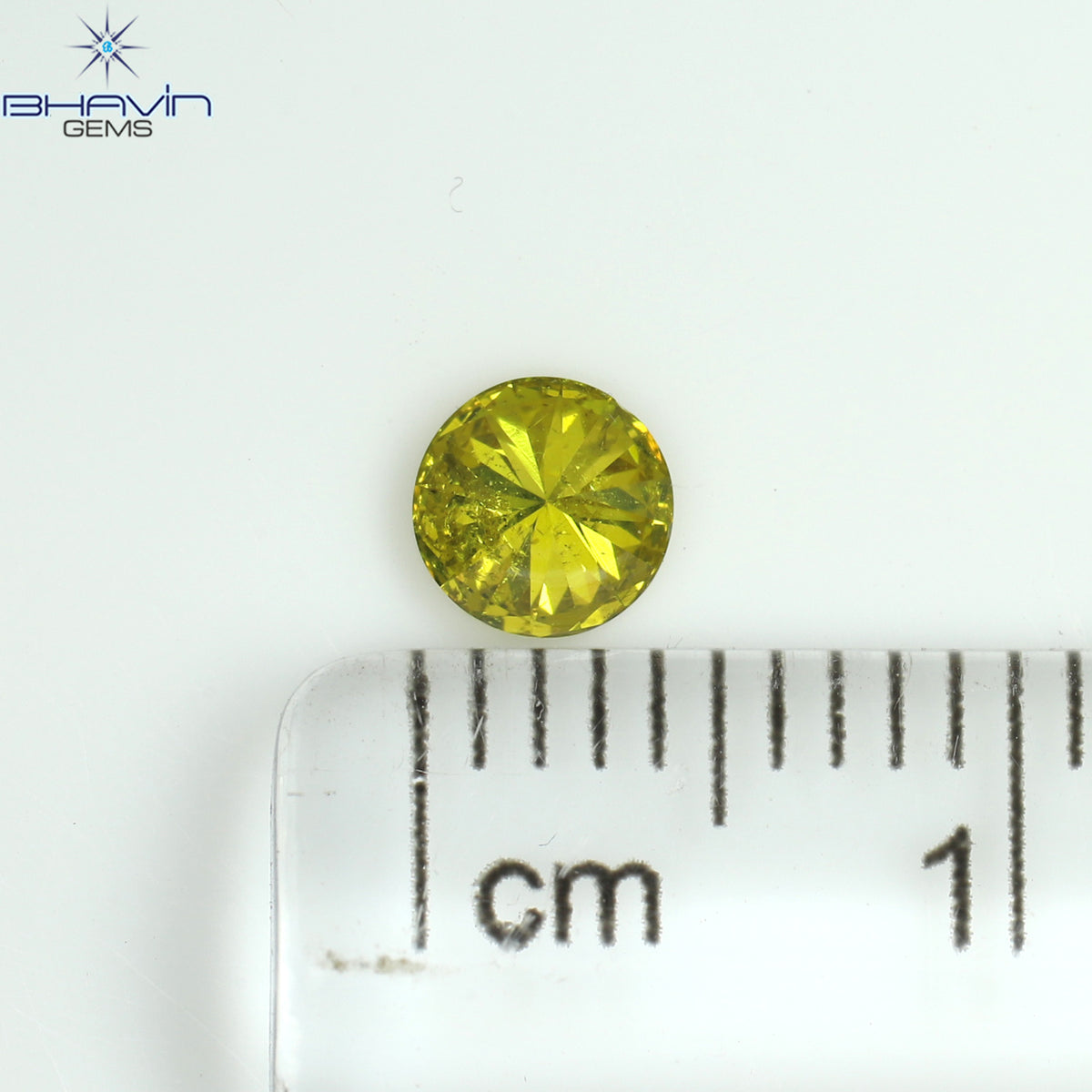 0.31 CT ラウンド シェイプ ナチュラル ダイヤモンド グリーン イエロー カラー I1 クラリティ (4.39 MM)