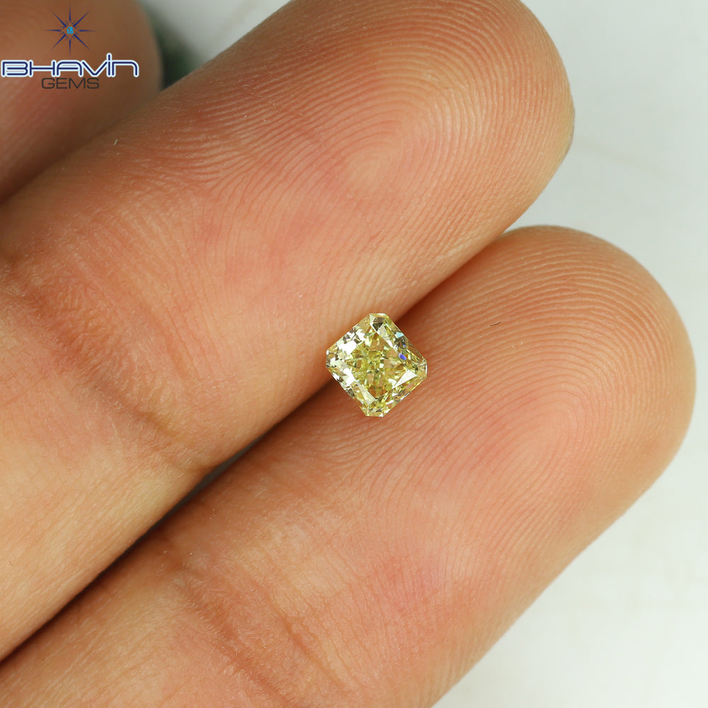 0.27 CT ラディアント シェイプ ナチュラル ダイヤモンド イエロー カラー VS2 クラリティ (3.68 MM)