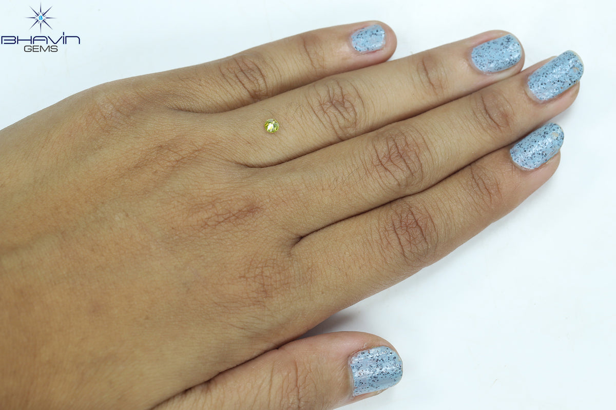 0.13 CT ラウンド シェイプ ナチュラル ダイヤモンド グリーン イエロー カラー SI1 クラリティ (3.26 MM)