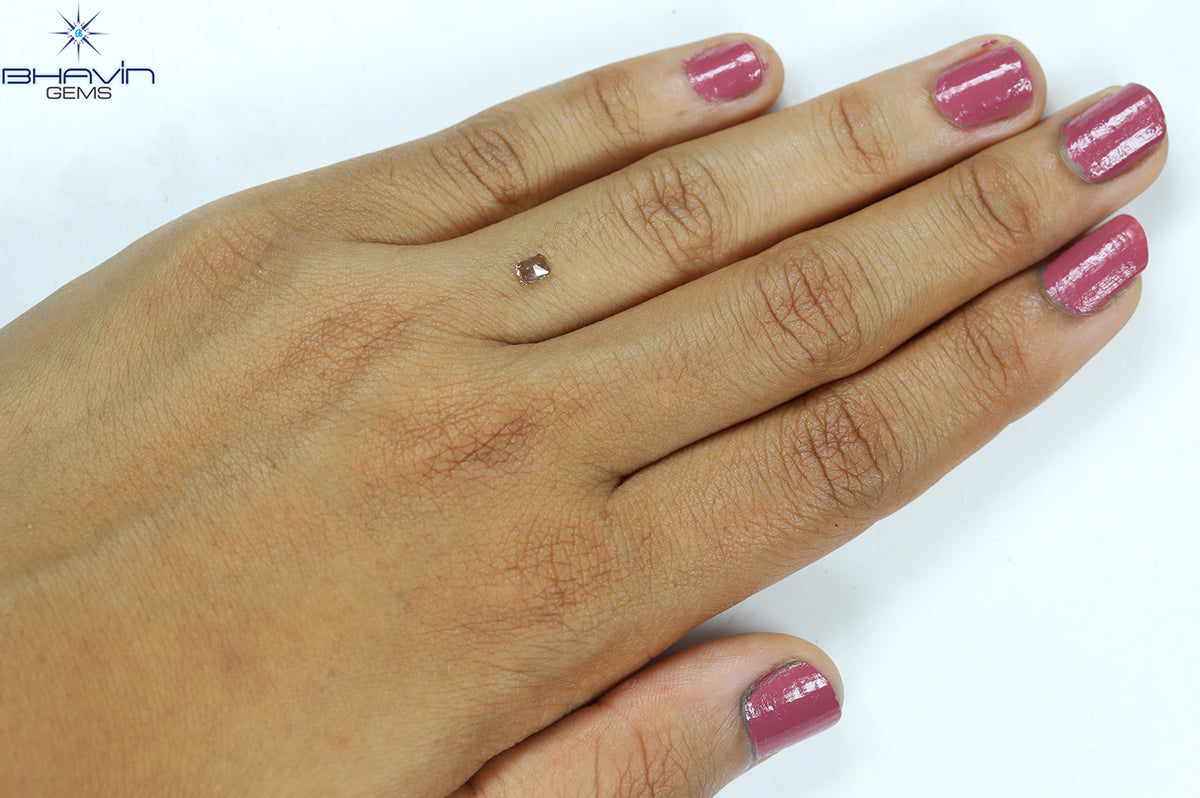 0.18 CT Natural Radiant Diamond Pink Color Clarity VS1 (3.75 MM)