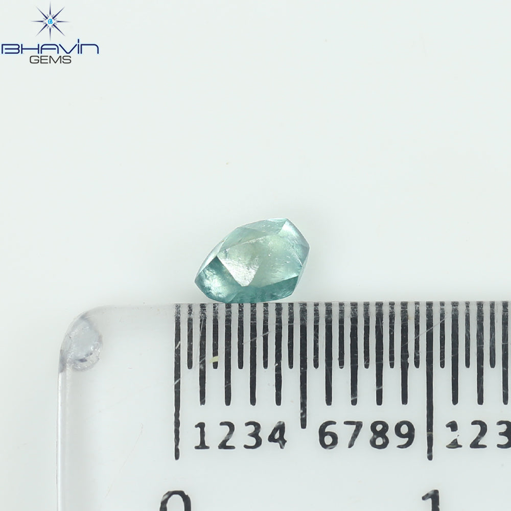0.36 CT、ラフシェイプ、天然ダイヤモンド、緑がかった青色、VS1 クラリティ (4.78 MM)