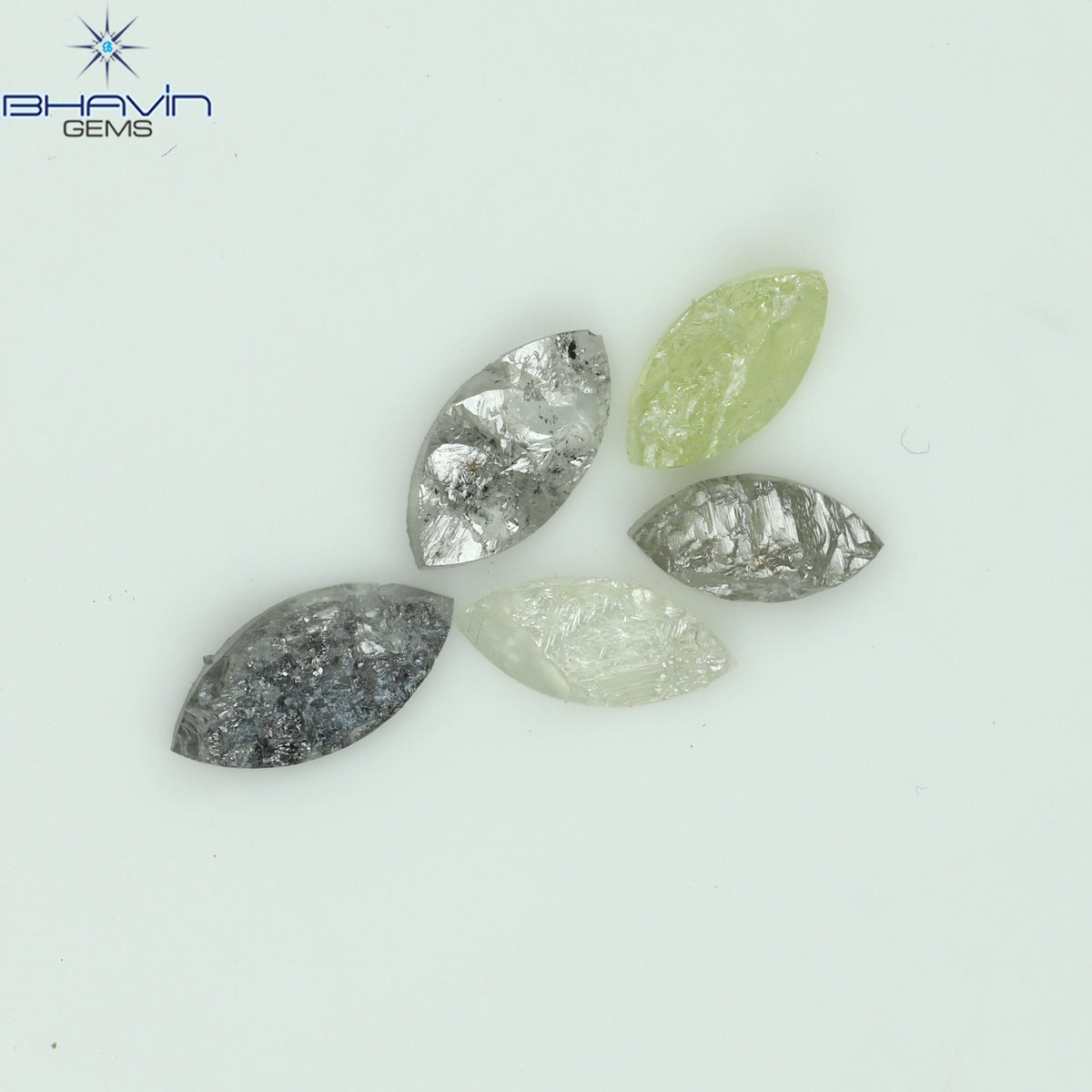 1.05 CT、ノーカット ポルキ シェイプ、天然ダイヤモンド、ブルー カラー、I3 クラリティ (5.42 MM)