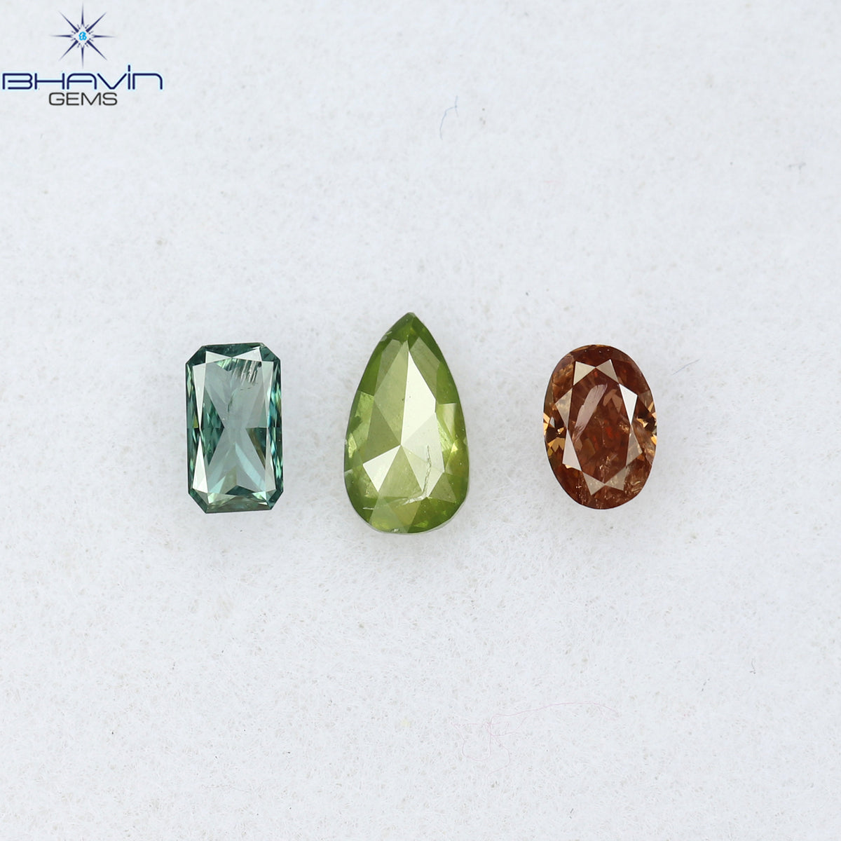 0.34 CT/3 ピース ミックス シェイプ ナチュラル ダイヤモンド ミックス カラー SI2 クラリティ (4.75 MM)