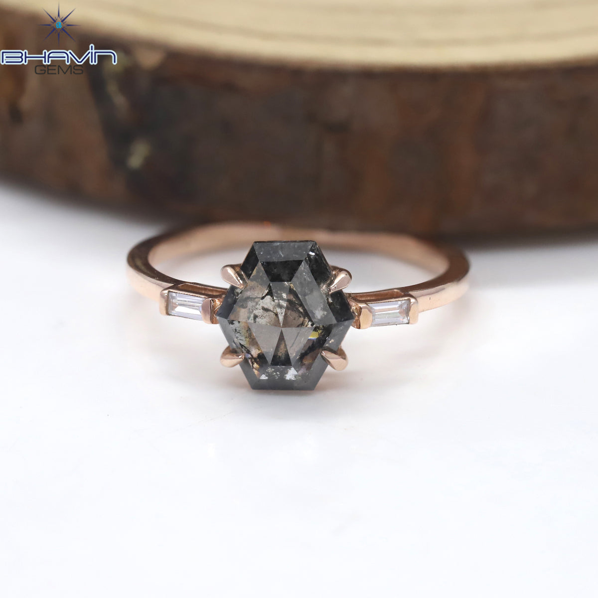 幾何学的なダイヤモンド ソルト アンド ペッパー ダイヤモンド ゴールド リング 天然ダイヤモンド リング 婚約指輪