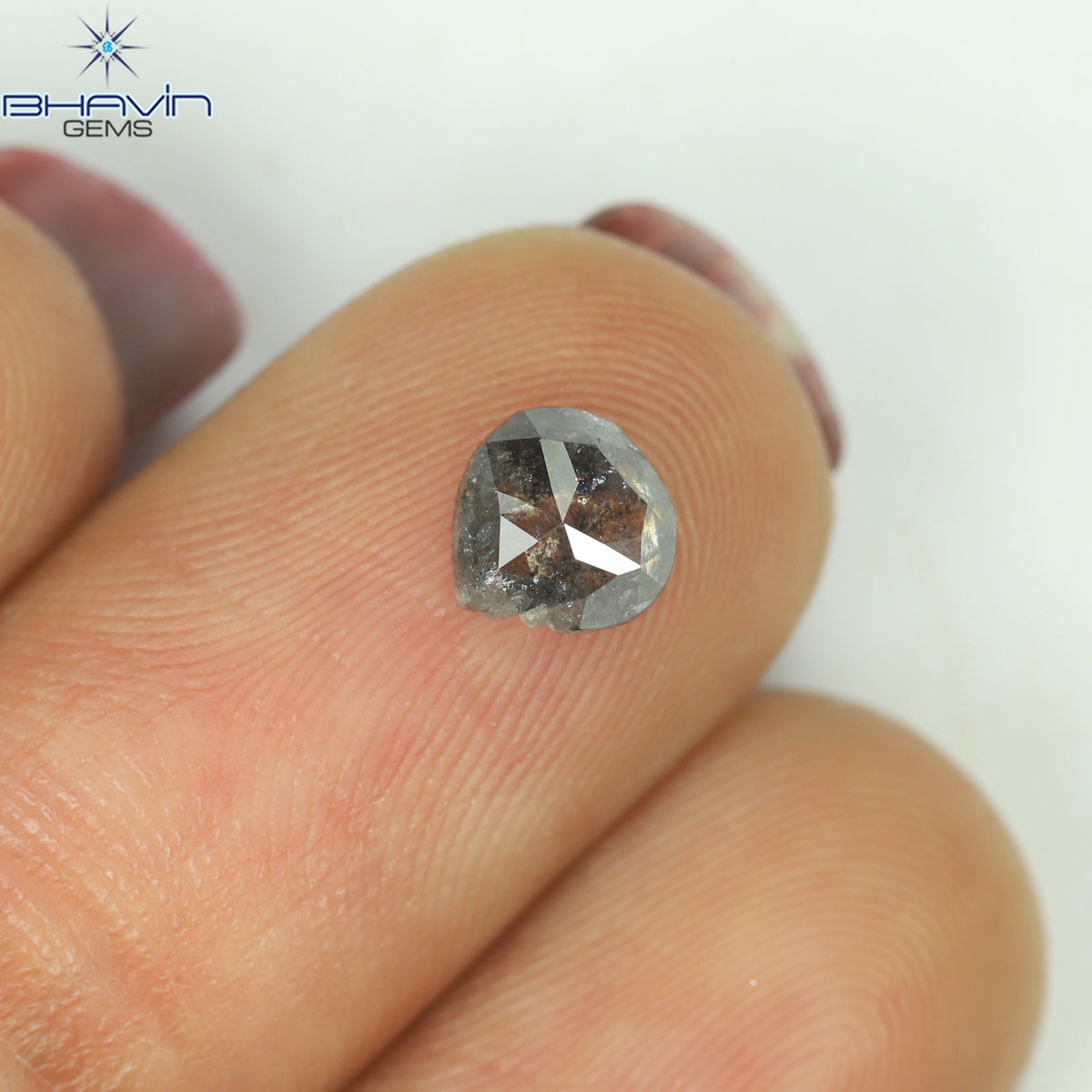 0.61 CT ハートシェイプ ナチュラル ルース ダイヤモンド ソルト アンド ペッパー カラー I3 クラリティ (5.47 MM)
