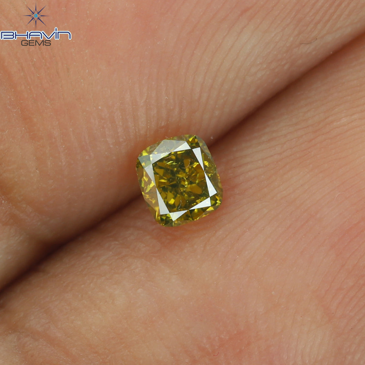0.24 CT クッション シェイプ ナチュラル ルース ダイヤモンド 強化グリーン カラー SI2 クラリティ (3.55 MM)