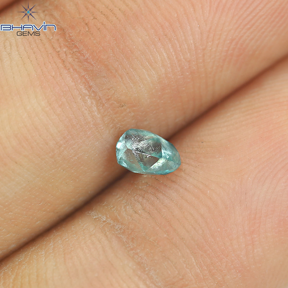 0.36 CT、ラフシェイプ、天然ダイヤモンド、緑がかった青色、VS1 クラリティ (4.78 MM)
