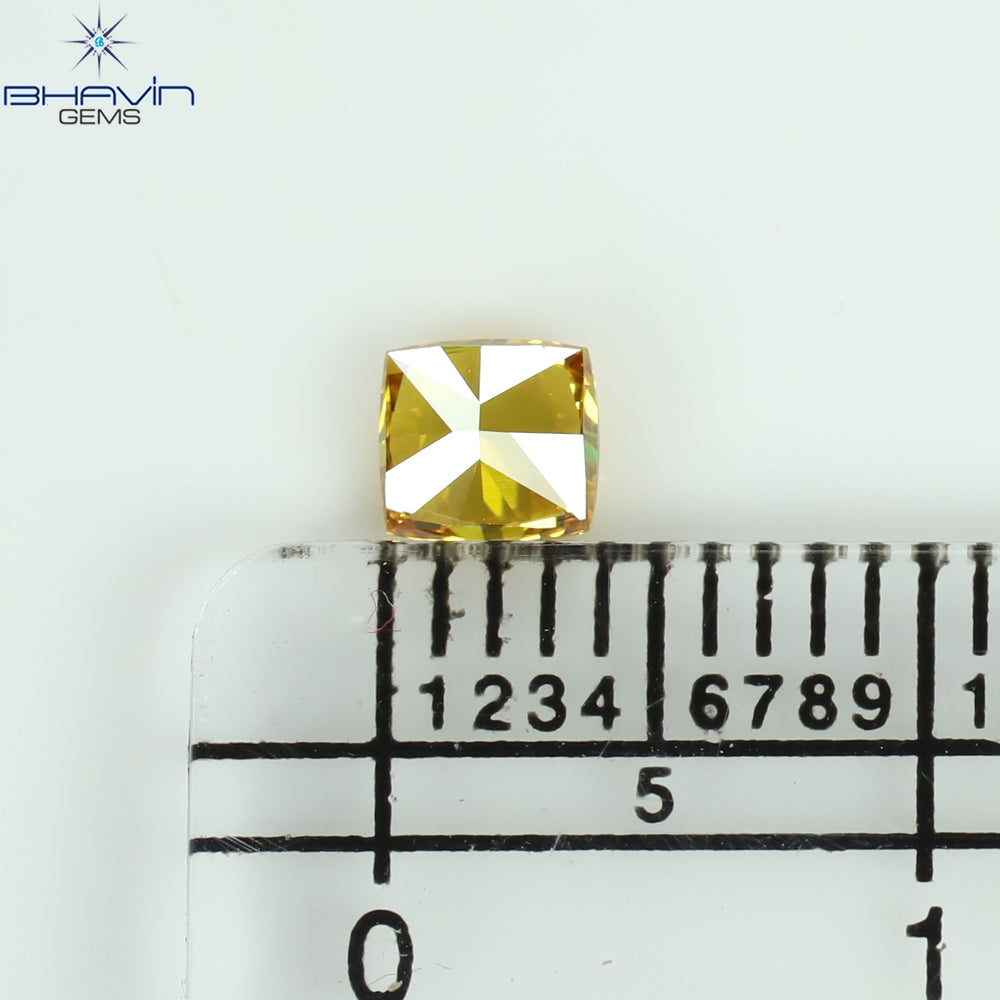 0.35 CT クッション シェイプ ナチュラル ダイヤモンド オレンジ色 VS1 クラリティ (4.08 MM)