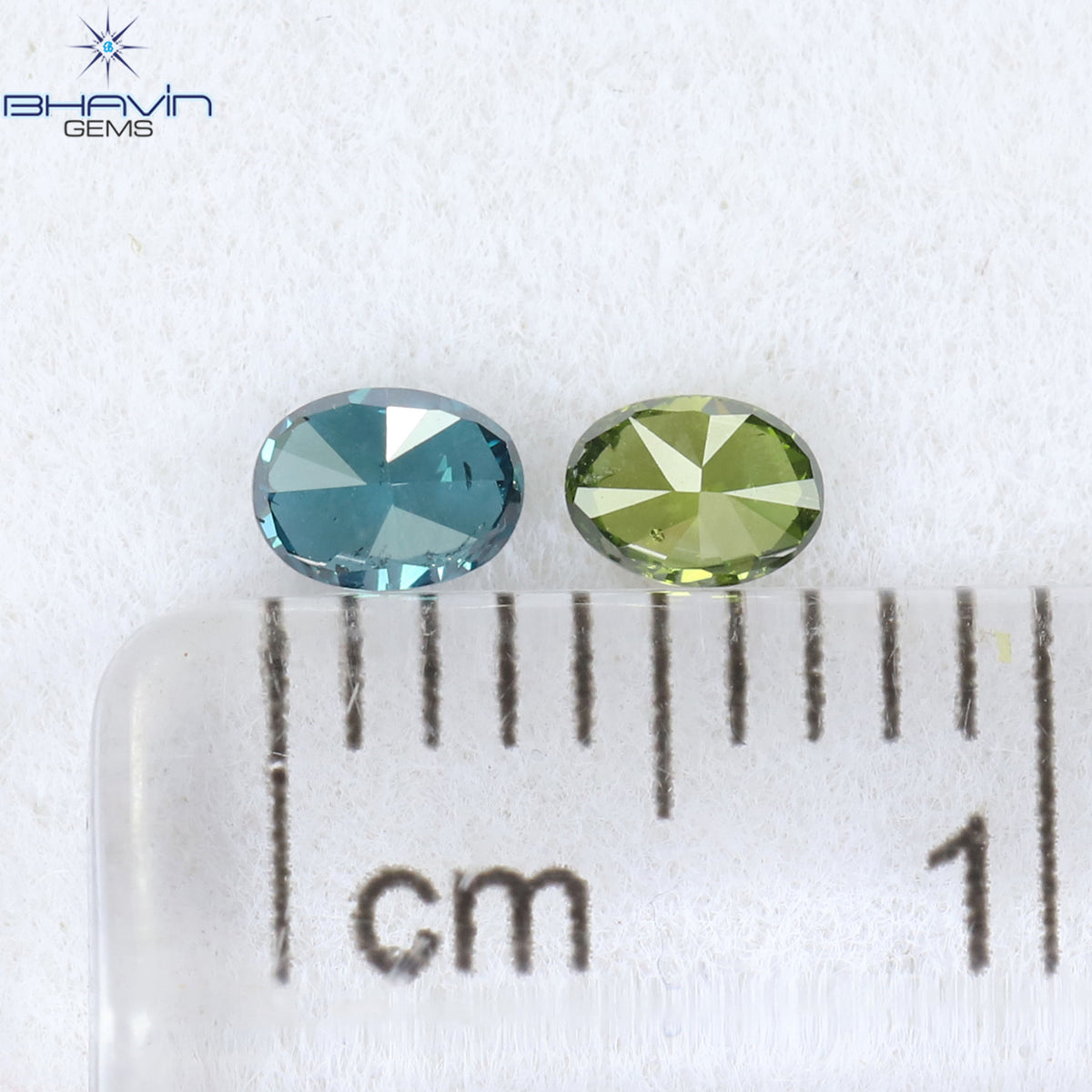 0.24 CT/2 Pcs Natural Oval Diamond Enhanced Mix Color Clarity SI1 (3.60 MM)
