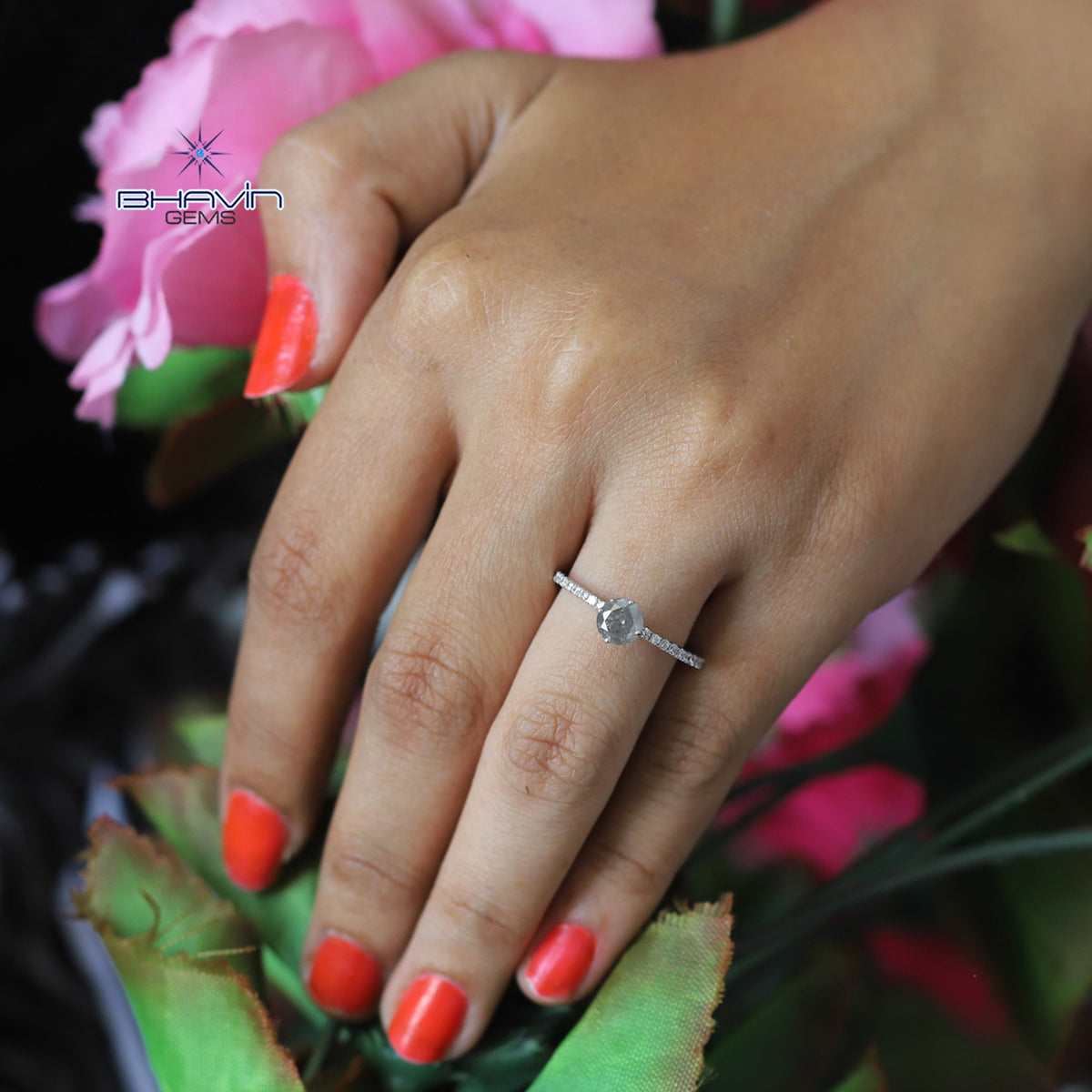 Round Shape Diamond Engagement Ring And Wedding Diamond Ring