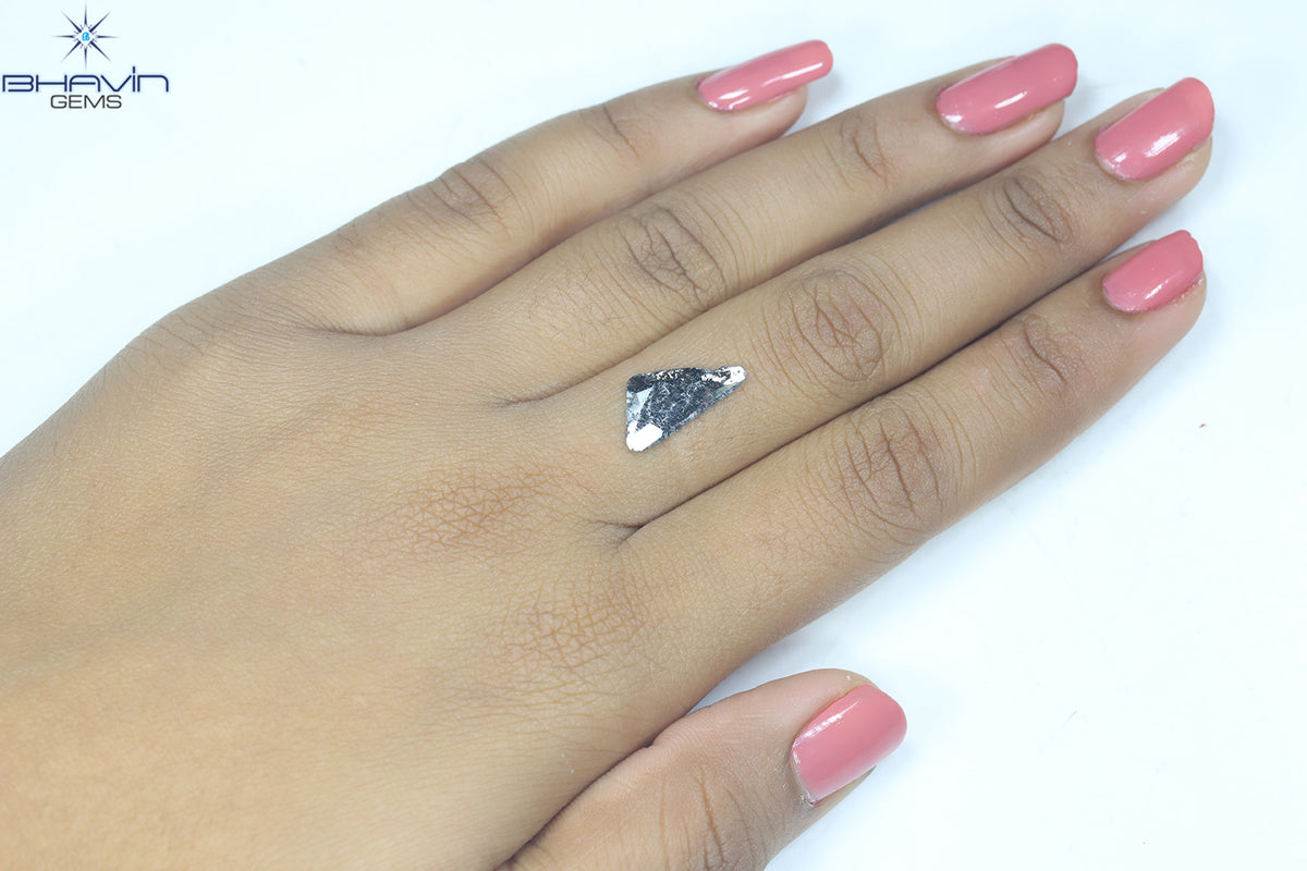 0.93 CT スライス形状 天然ダイヤモンド ソルト アンド ペッパー カラー I3 クラリティ (14.60 MM)
