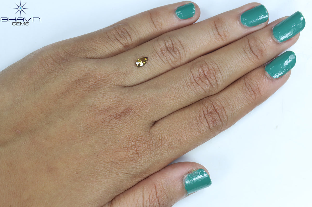 0.08 CT ペアシェイプ ナチュラル ダイヤモンド 強化グリーン カラー VS1 クラリティ (4.05 MM)